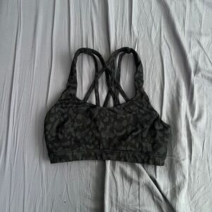LULULEMON Camouflage Sports Bra SIZE 6
